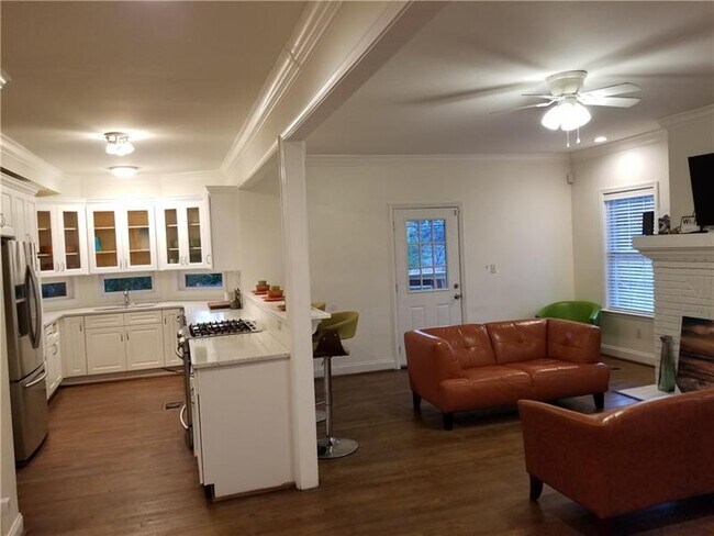 Foto del edificio - 1420 Donnelly Ave SW