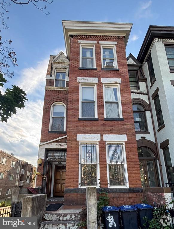 Building Photo - 3002 13th St NW