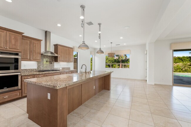 Foto del edificio - 74114 Cosmopolitan Ln