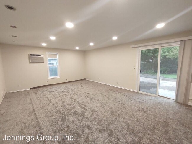 Building Photo - 3 br, 2 bath House - 888 V St.