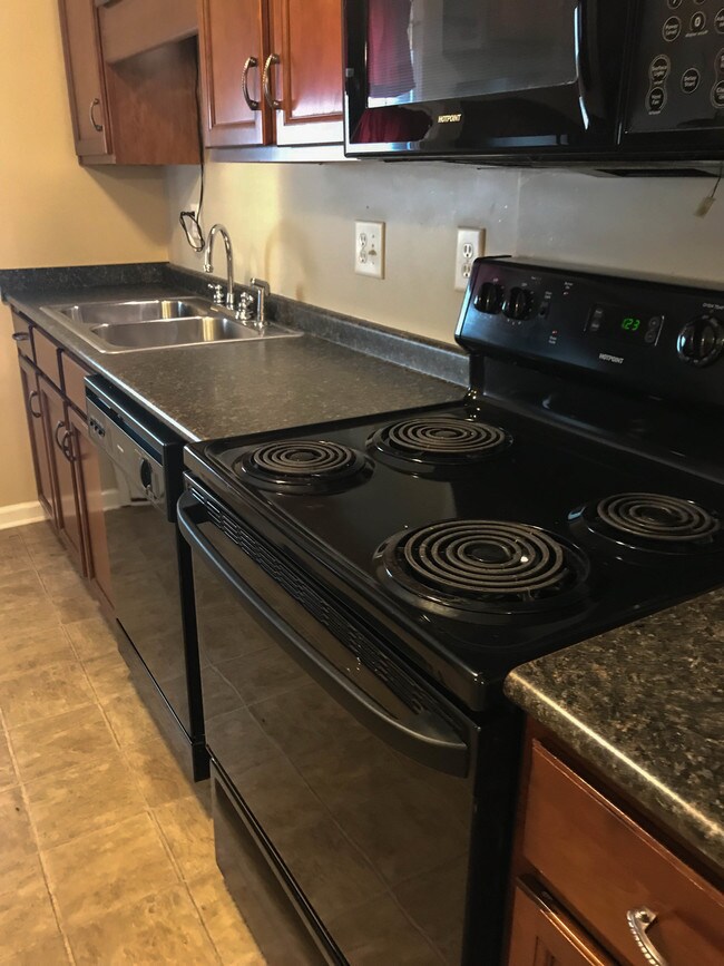 101 Sango Place Villas Dr, Clarksville, TN 37043 Townhome Rentals in