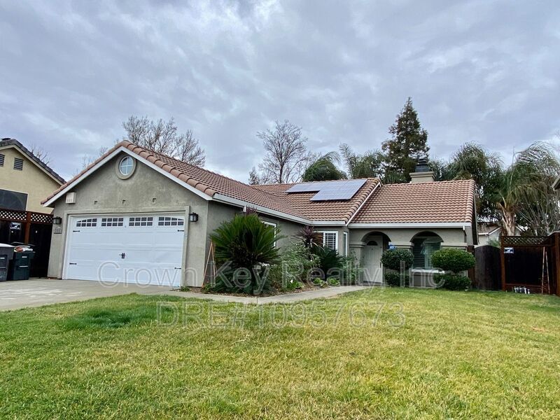 Primary Photo - 395 Morris Phelps Dr