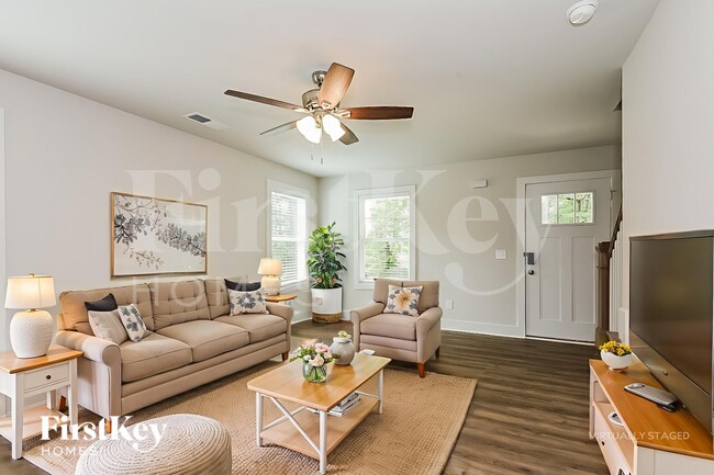 Building Photo - 6955 Overton Cir