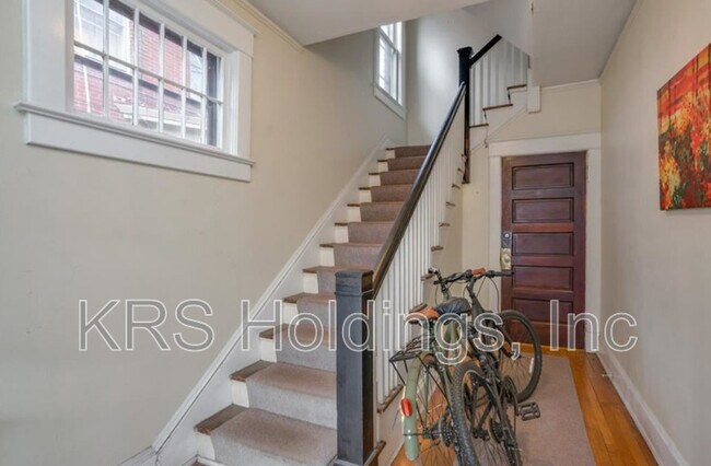 Foto del edificio - 726 W Princess Anne Rd