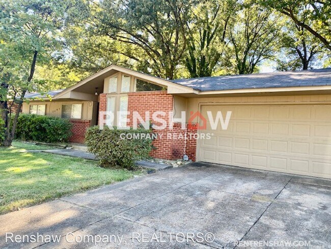 Building Photo - 3 br, 1.5 bath House - 3381 McKenzie St