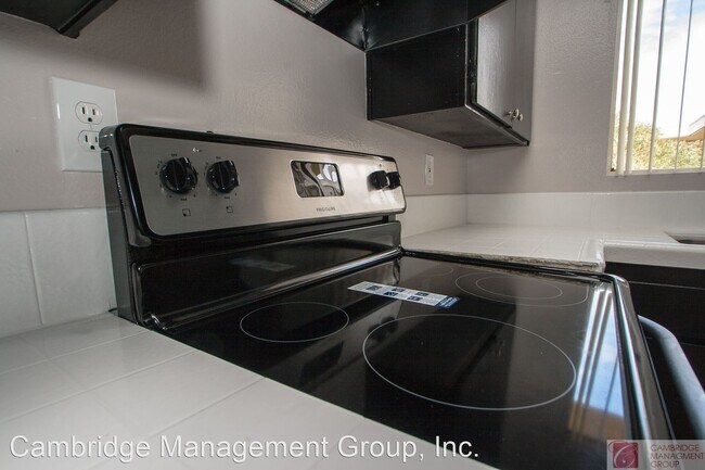 Foto del edificio - 1539 Grand Ave