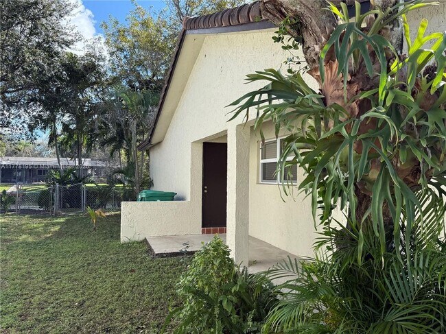 Foto del edificio - 5112 SW 87th Terrace