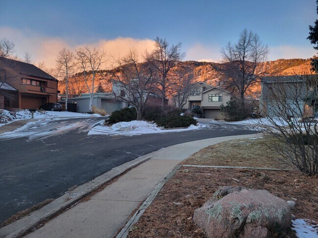 Foto del edificio - Amazing Wonderland Hill home for rent at e...