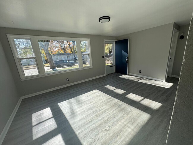 Foto del edificio - Cozy 2-bed with yard on quiet street