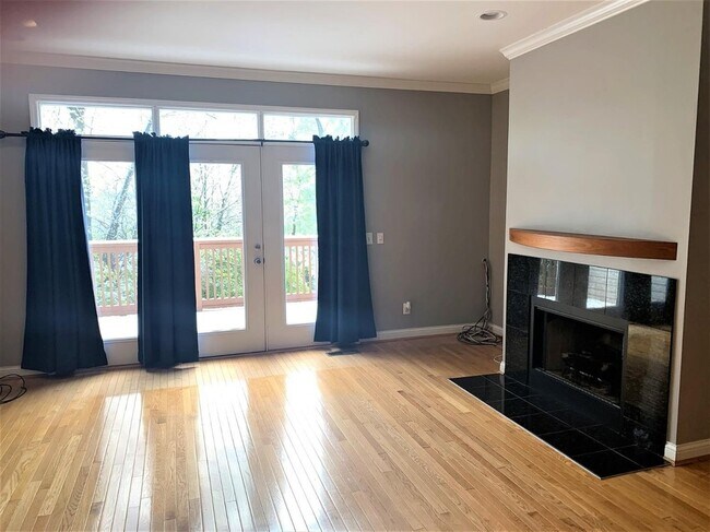 Foto del edificio - 2550 Cleinview Ave