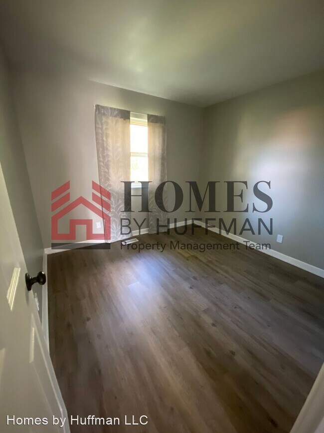 2 br, 1 bath House 1399 S Alvord Blvd House Rental in Evansville