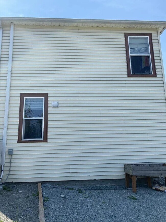 Building Photo - 5943 29th Ave S