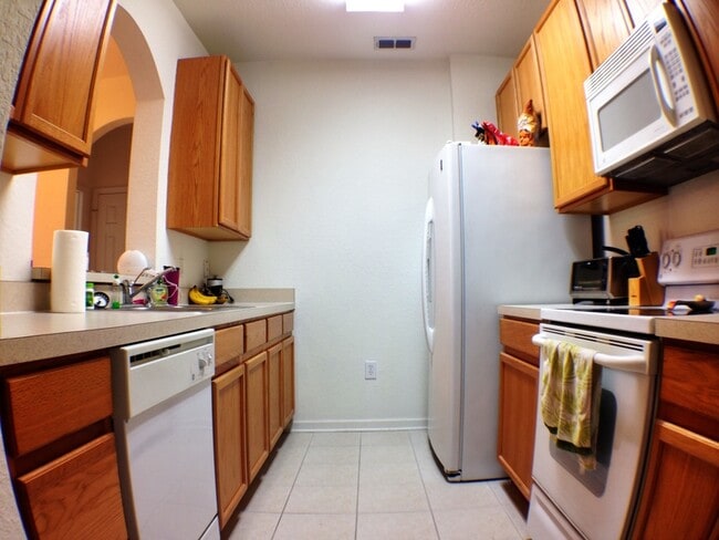 Building Photo - 6265 Contessa Dr