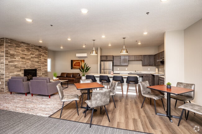 Community Room - Boulevard (IA-MA-BVD)(Charlie)