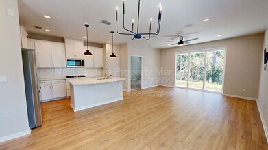 Building Photo - 389 Charlie Way