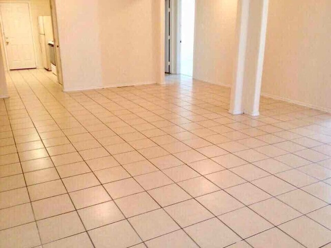 Photo - 7611 Oak Chase Apartment
