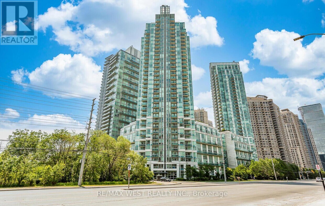 Photo principale - 220-2220 Burnhamthorpe Rd W