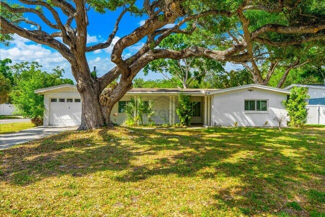 Foto del edificio - 3315 W Beaumont St