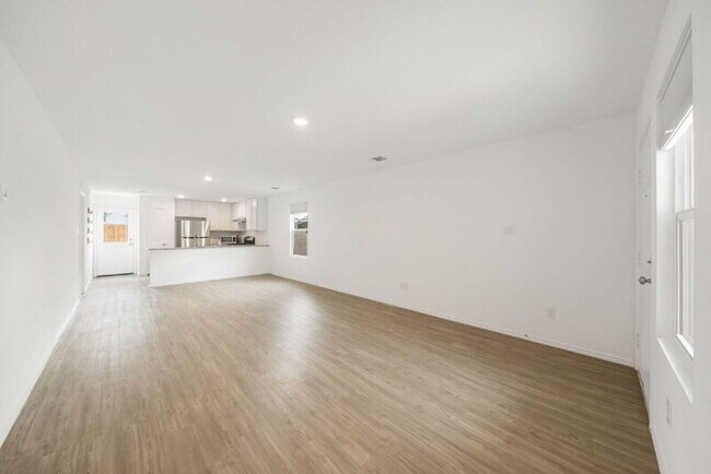 Foto del edificio - 14805 Saw Ml