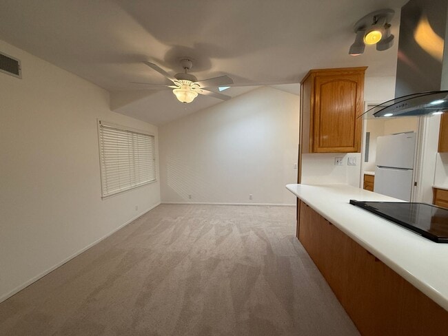 Foto del edificio - Single Story Home in Quiet Neigbhorhood Ne...