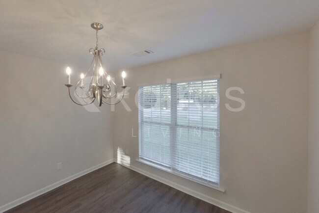 Foto del edificio - 553 Mt Airy Dr