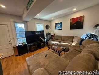 Building Photo - 108 Buttonwood St