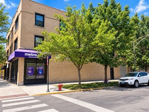 Building Photo - 2410 N Kildare Ave