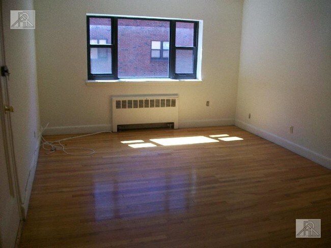Foto del edificio - 32 Harvard Ave