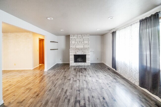 Foto del edificio - 1422 S Monroe St