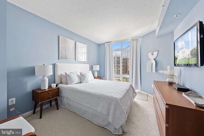 Foto del edificio - 3101 N Hampton Dr