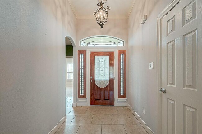 Building Photo - 3715 Tresa Dr