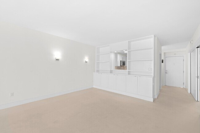 Foto del edificio - 2720 S Ocean Blvd