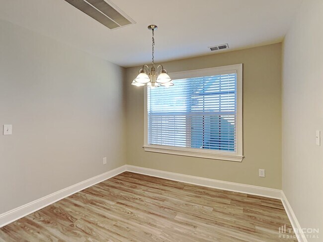 Building Photo - 248 Loop Road West Columbia SC