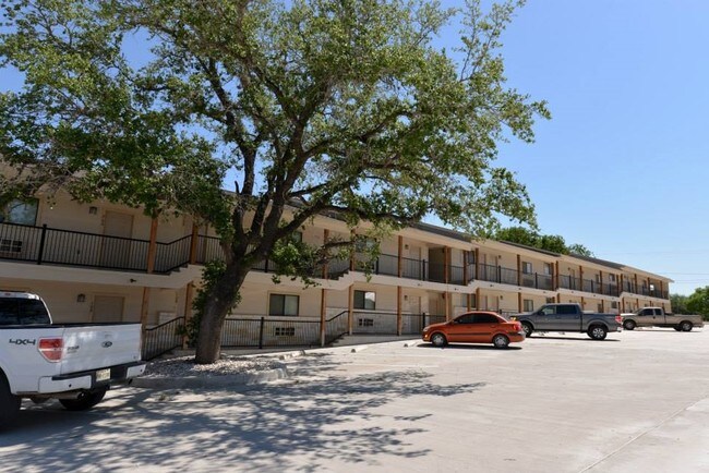 Eagle Ford Furnished Apartments Als Three Rivers Tx Eagle Ford Apartments Why Stay In A Hotel Furnished Als Three Rivers Texas 210