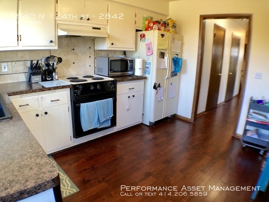 Astonishing Wauwatosa 3BR Townhouse Apartment for Rent in Wauwatosa