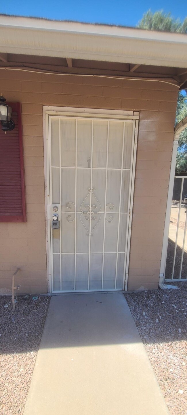 Building Photo - 4651 E Caballero St
