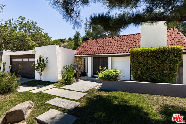 Foto del edificio - 4101 Tarrybrae Terrace