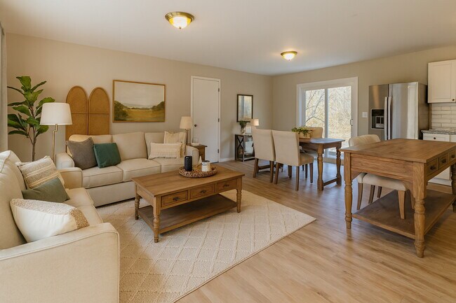 Foto del edificio - 2004 Chambers Dr NE