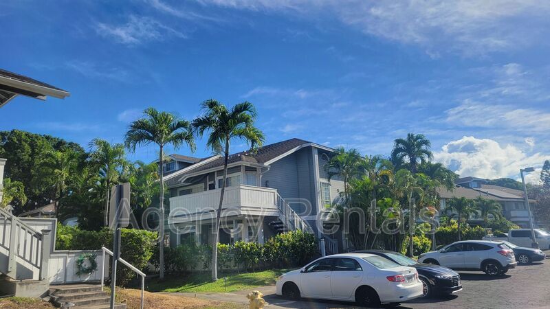 Primary Photo - 545 Mananai Pl