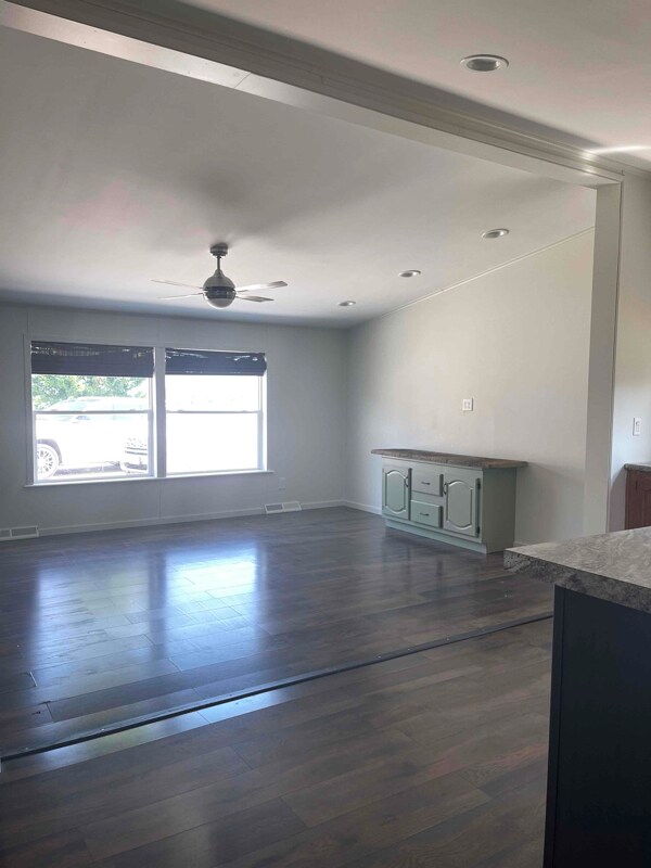 Building Photo - 6999 K Ln