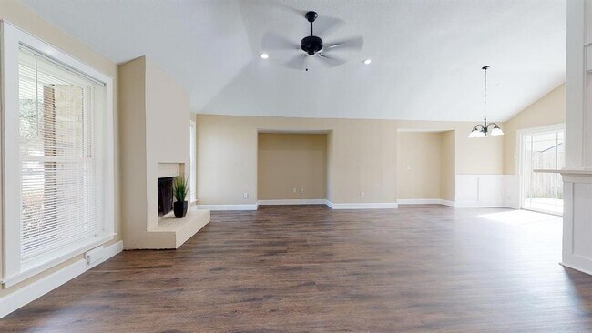 Building Photo - 1711 Whiteback Dr