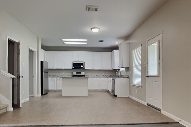 Foto del edificio - 2831 Wild Oak Park Dr