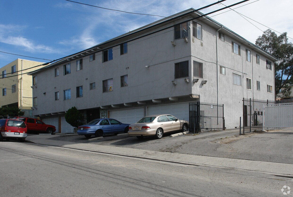 9948 Tujunga Canyon Blvd, Tujunga, CA 91042 Apartments in Tujunga, CA