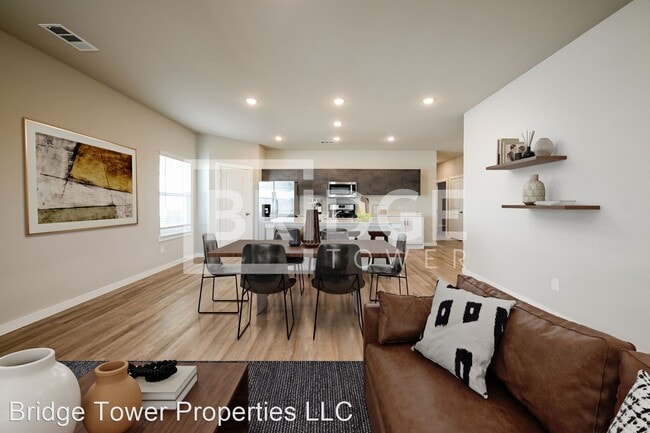 Foto del edificio - 3 br, 2 bath House - 4816 Bullfrog Way