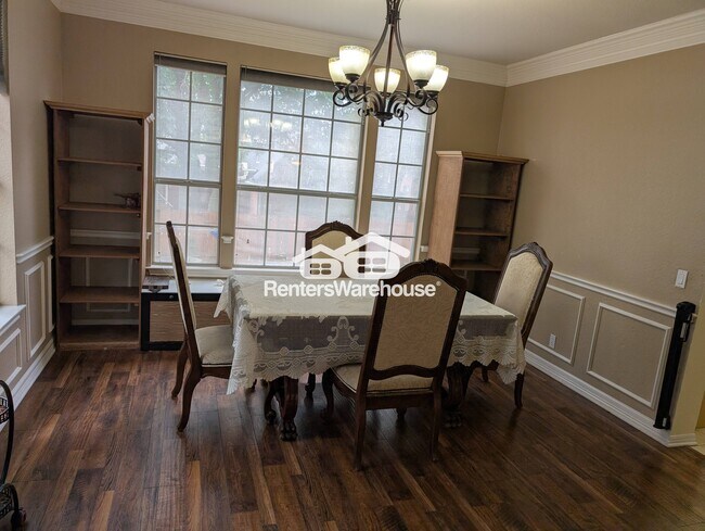 Building Photo - 9910 Jasmine Creek Dr
