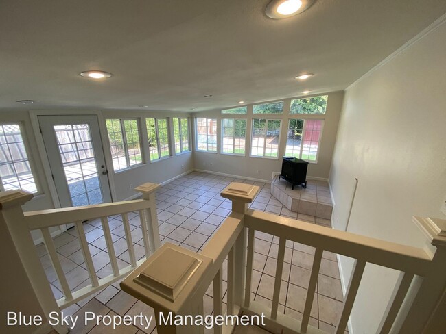 Foto del edificio - 4 br, 2 bath House - 137 Toledo St