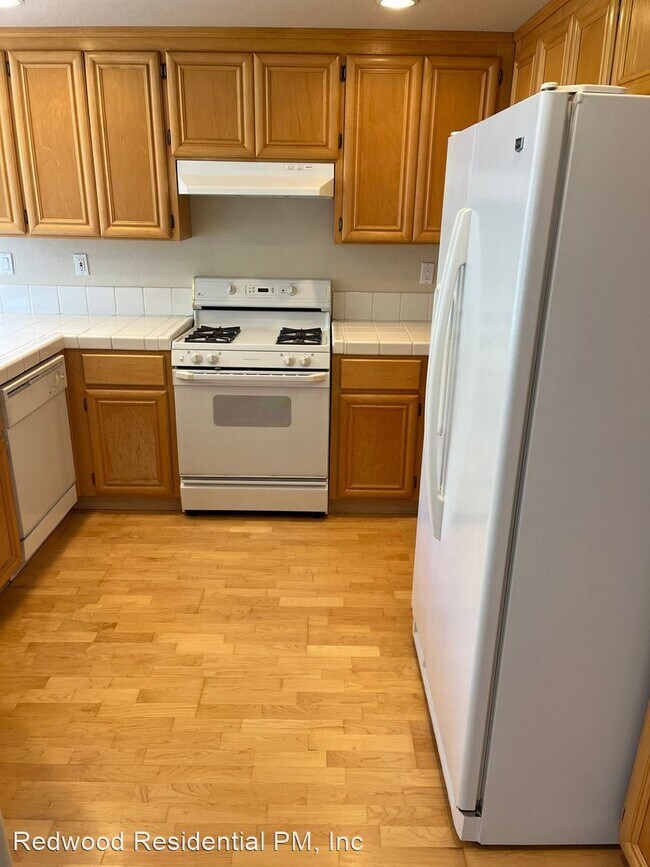 Building Photo - 3 br, 2 bath House - 805 Riesling Road