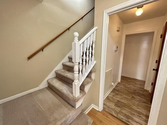 Foto del edificio - 114 Lynwood Ct