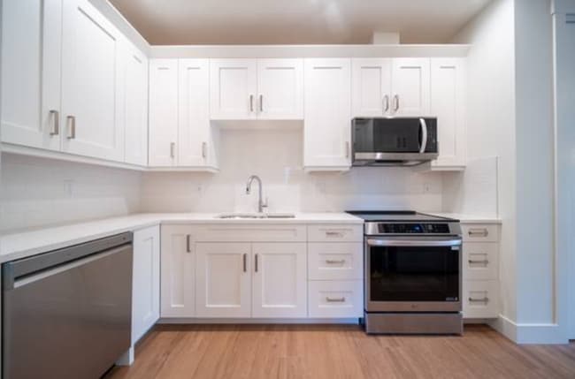 Building Photo - 247 Finholm St N