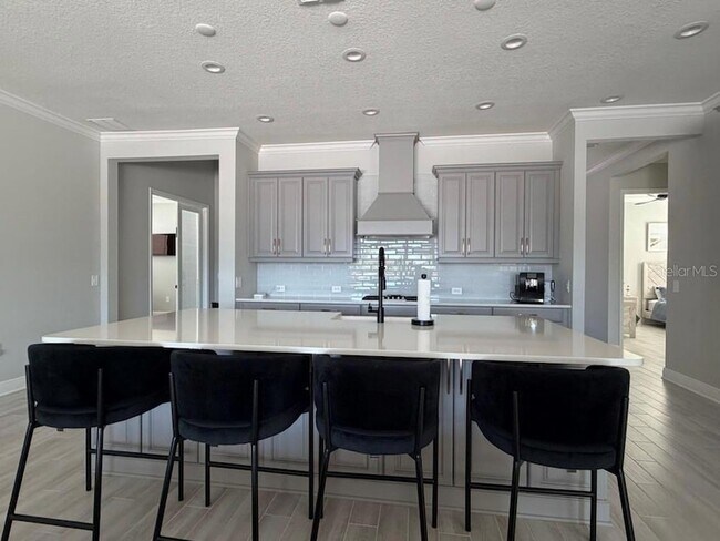 Foto del edificio - 18817 Valleta Ave